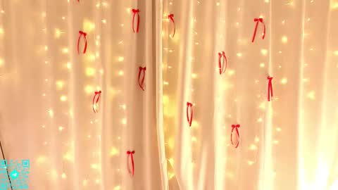 Snapshot of lorettadunnelli chatting on March 9, 2026, 5:50 pm Chloe for Fan BlackHole online show from March 9, 2026, 5:50 pm