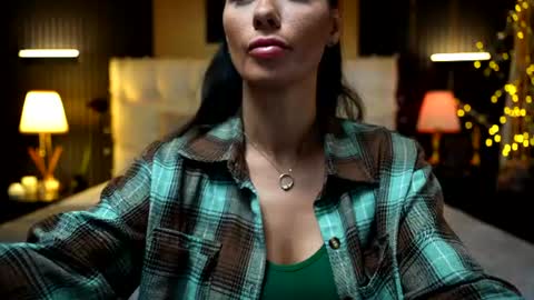 LoretteLorena online show from July 6, 2026, 3:58 am