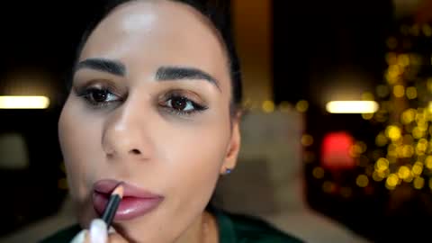 LoretteLorena online show from July 16, 2026, 4:07 am