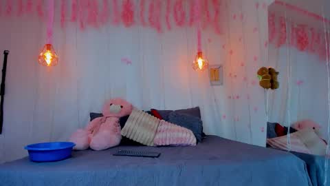 Snapshot of lori_evans1 chatting on January 9, 2026, 10:51 am Lori Evans online show from January 9, 2026, 10:51 am