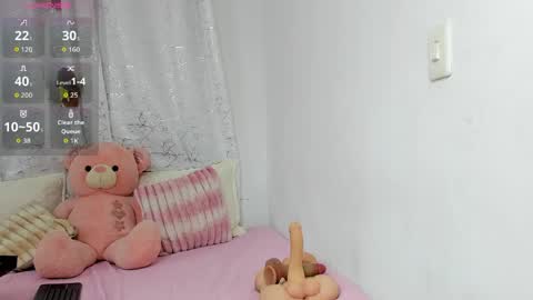 Snapshot of lori_evans1 chatting on May 3, 2026, 2:06 am Lori Evans online show from May 3, 2026, 2:06 am