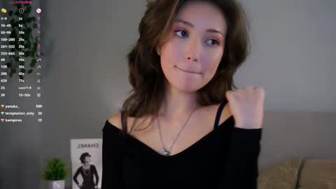 Snapshot of loriamarzinske chatting on November 18, 2025, 9:30 pm Naomi online show from November 18, 2025, 9:30 pm