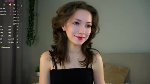 Snapshot of loriamarzinske chatting on November 21, 2025, 9:13 pm Naomi online show from November 21, 2025, 9:13 pm