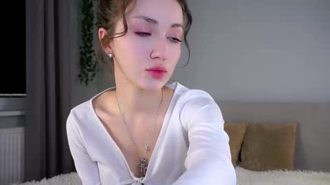 Snapshot of loriamarzinske chatting on November 26, 2025, 9:49 pm Naomi online show from November 26, 2025, 9:49 pm