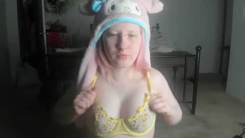 Snapshot of loricritter2 chatting on March 4, 2025, 1:12 am Lori Critter online show from March 4, 2025, 1:12 am