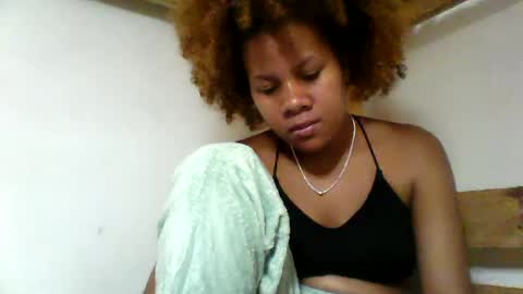 Snapshot of lorienne93 chatting on July 11, 2026, 5:32 am Lorienne online show from July 11, 2026, 5:32 am