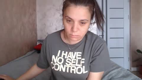 LorraGrey online show from May 14, 2026, 6:42 am