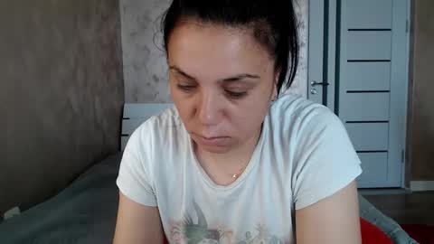 LorraGrey online show from June 9, 2026, 3:40 am