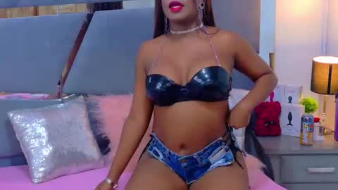 Snapshot of lorraine_johnson chatting on April 15, 2026, 8:09 pm lorraine_johnson online show from April 15, 2026, 8:09 pm