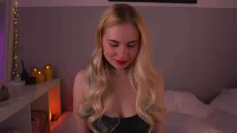 Snapshot of lorrie_love_story chatting on May 23, 2026, 9:13 am Lorrie online show from May 23, 2026, 9:13 am