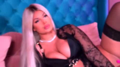 Snapshot of lorryskye chatting on November 24, 2025, 4:34 am Lorry online show from November 24, 2025, 4:34 am