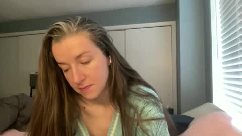 lothlori online show from March 4, 2026, 12:55 pm