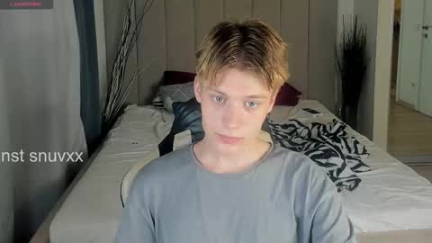 Snapshot of louie_evans chatting on September 12, 2025, 2:33 am louie_evans online show from September 12, 2025, 2:33 am