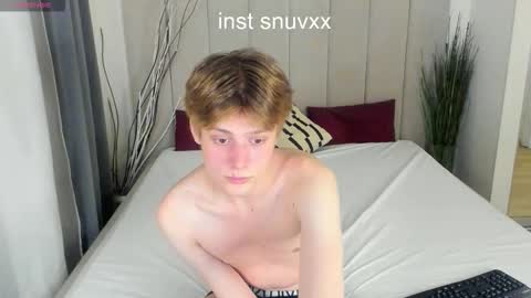 Snapshot of louie_evans chatting on October 27, 2025, 7:40 pm louie_evans online show from October 27, 2025, 7:40 pm