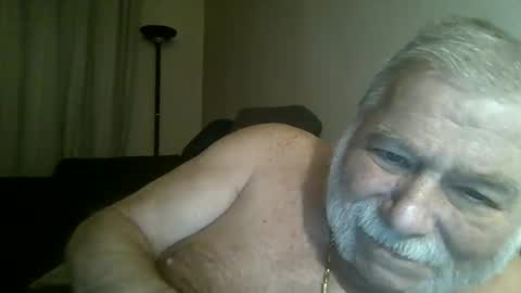 louis_chokdee online show from December 5, 2024, 4:23 pm