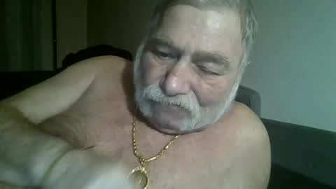 louis_chokdee online show from January 23, 2025, 7:29 pm