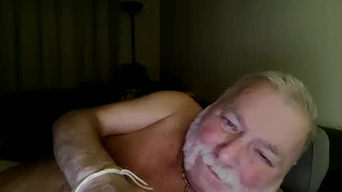 louis_chokdee online show from October 30, 2025, 7:47 pm