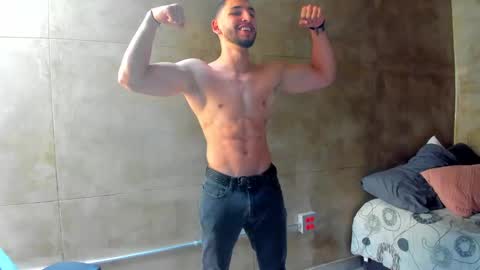 Snapshot of louis_connor chatting on March 3, 2025, 7:17 pm Louis online show from March 3, 2025, 7:17 pm