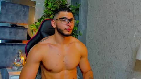 Snapshot of louis_connor chatting on September 21, 2025, 10:55 pm Louis online show from September 21, 2025, 10:55 pm