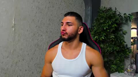 Snapshot of louis_connor chatting on October 3, 2025, 3:53 pm Louis online show from October 3, 2025, 3:53 pm