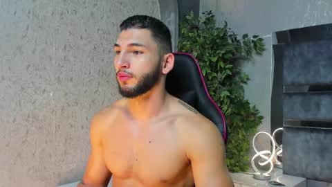 Snapshot of louis_connor chatting on November 9, 2025, 3:54 pm Louis online show from November 9, 2025, 3:54 pm