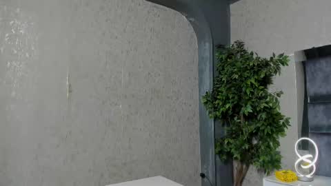 Louis online show from December 20, 2025, 3:46 am