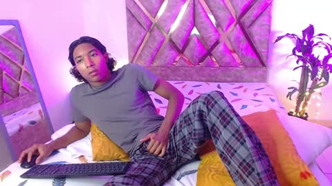 Louis Valdz online show from January 24, 2025, 2:30 pm