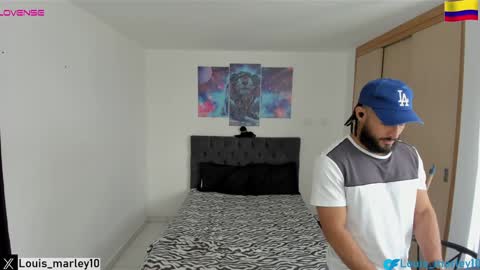 louis_marley_ online show from January 20, 2025, 4:55 pm