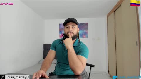 louis_marley_ online show from September 18, 2025, 3:58 pm