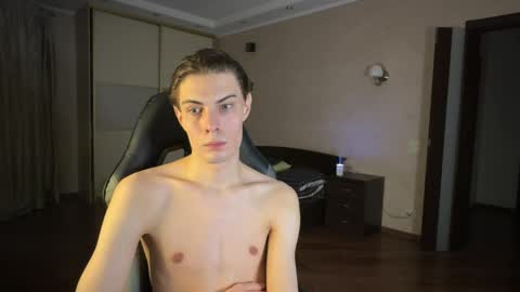 Mark online show from February 25, 2025, 7:36 pm