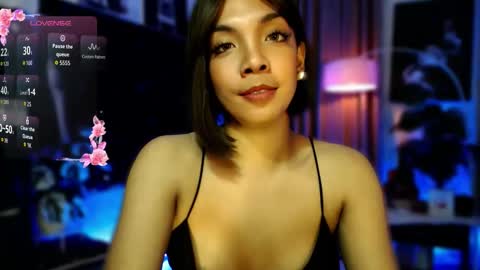 Snapshot of louisassy chatting on November 15, 2025, 2:31 am Louisa online show from November 15, 2025, 2:31 am