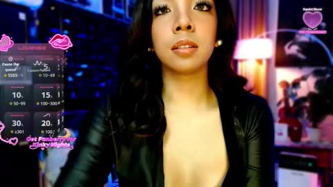 Snapshot of louisassy chatting on May 9, 2026, 3:34 am Louisa online show from May 9, 2026, 3:34 am