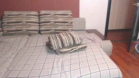 Snapshot of louise_lovee chatting on December 13, 2024, 12:39 pm Louise Love online show from December 13, 2024, 12:39 pm