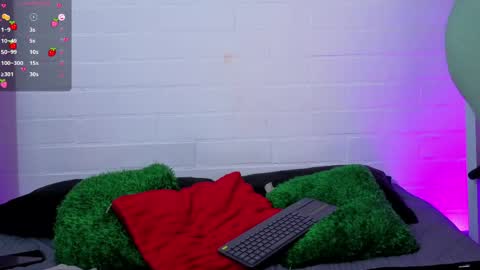  LouIse  online show from May 1, 2026, 12:43 pm