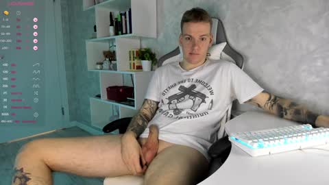 Snapshot of louisjafferson chatting on January 17, 2025, 4:57 pm Louis online show from January 17, 2025, 4:57 pm