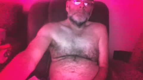 louism13 online show from November 9, 2025, 1:31 pm