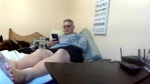 loumtl3 online show from May 31, 2026, 1:51 pm