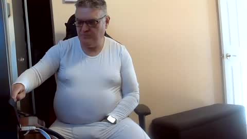 loumtl3 online show from July 24, 2026, 12:36 pm