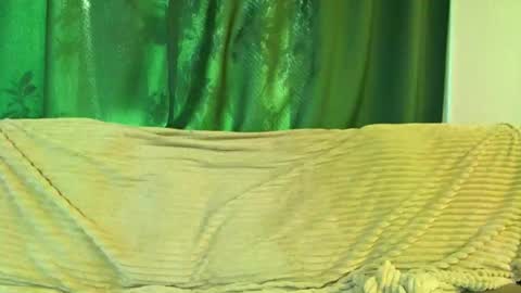 Cute face online show from February 19, 2026, 4:52 am