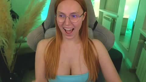 Snapshot of love_call chatting on January 28, 2025, 11:38 am love_call online show from January 28, 2025, 11:38 am