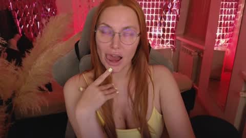 Snapshot of love_call chatting on February 8, 2025, 6:01 am love_call online show from February 8, 2025, 6:01 am