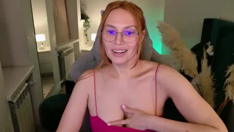 Snapshot of love_call chatting on March 8, 2025, 8:55 am love_call online show from March 8, 2025, 8:55 am