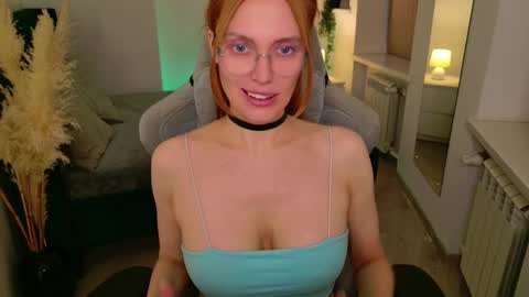 Snapshot of love_call chatting on October 10, 2025, 5:39 am love_call online show from October 10, 2025, 5:39 am