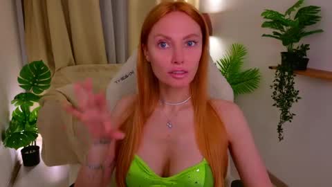 Snapshot of love_call chatting on May 15, 2026, 2:29 am love_call online show from May 15, 2026, 2:29 am