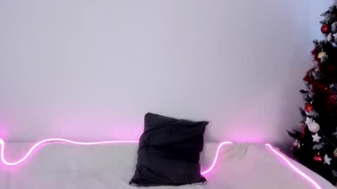 Snapshot of love_coin chatting on January 22, 2025, 5:59 am Love is name - I want to be your hobby General of hearts troops online show from January 22, 2025, 5:59 am