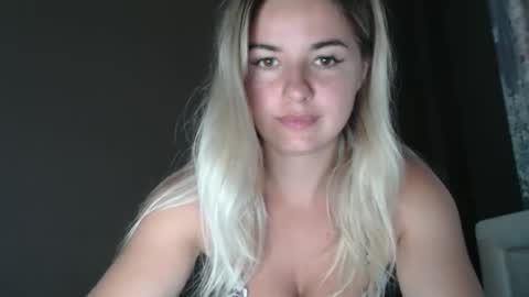 Megane online show from October 17, 2025, 8:28 am