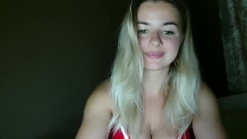 Megane online show from October 17, 2025, 9:06 pm