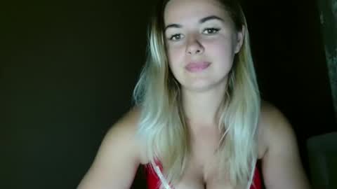 Megane online show from October 18, 2025, 2:29 pm