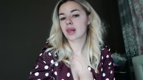 Snapshot of love_dom_meg chatting on May 17, 2026, 9:06 am Megane online show from May 17, 2026, 9:06 am