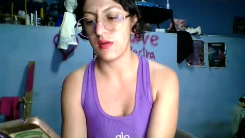 Snapshot of love_electra chatting on September 9, 2025, 2:22 am love_electra online show from September 9, 2025, 2:22 am